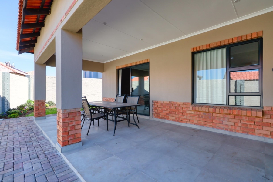 3 Bedroom Property for Sale in Waterkloof East North West